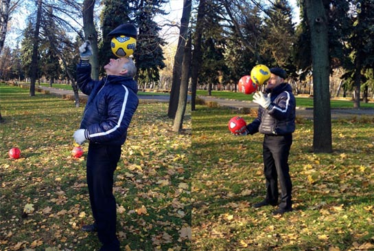 Уличный жонглер Борис